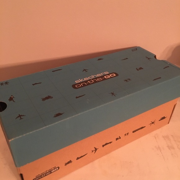 New - Skechers  On-The-Go - Picture 9 of 9